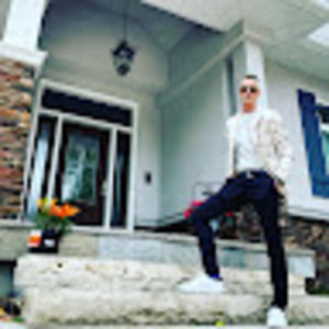 Meet your Posher, Corey